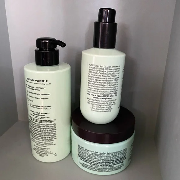 PINK Victoria's Secret Cucumber Refreshing Body Set - Green